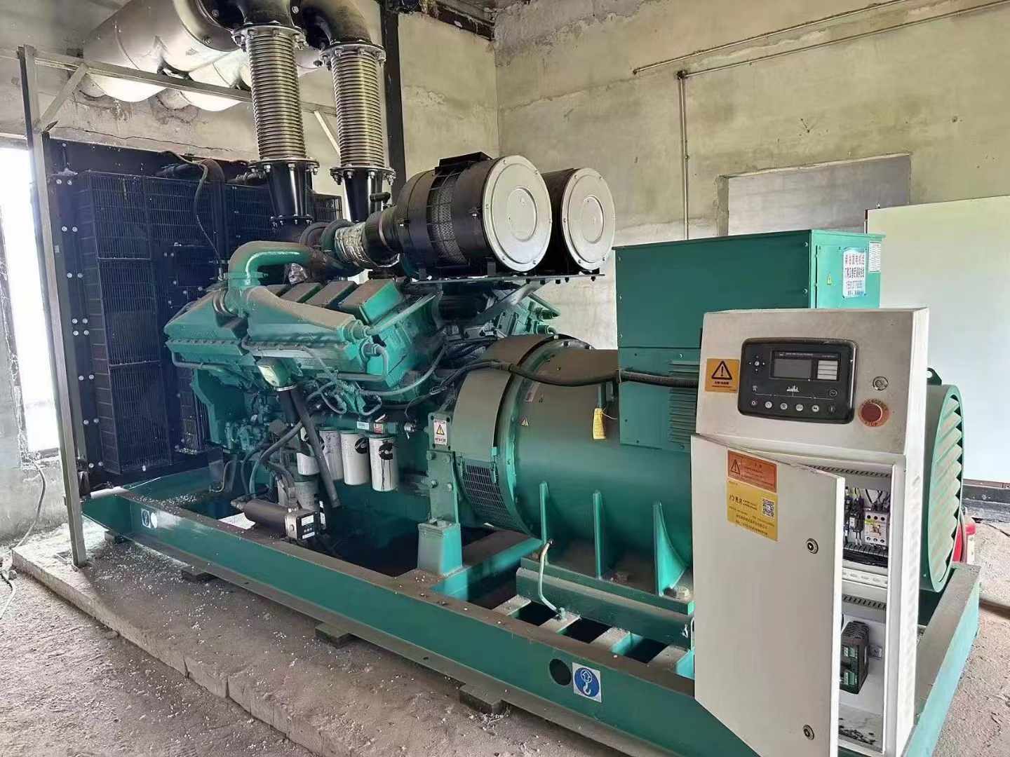 平罗无功补偿装置的性能评估需要考虑哪些因素？