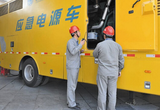 平罗如何清理被灰尘覆盖的机油散热器？